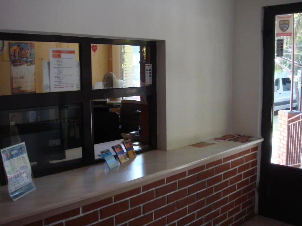 Noclegi Susel Varşova Hostel
